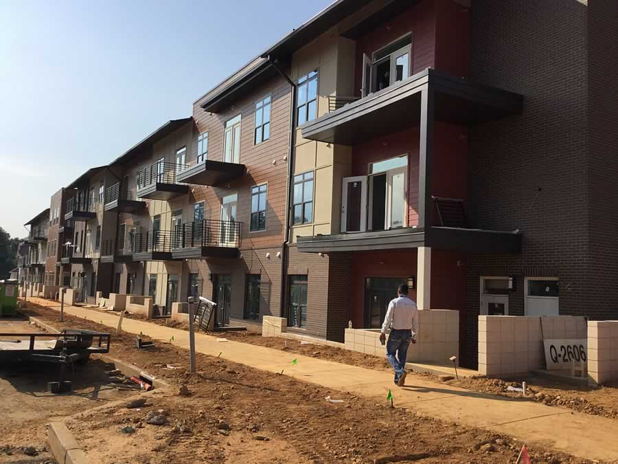 美国北卡哈利克莱斯特多户住宅