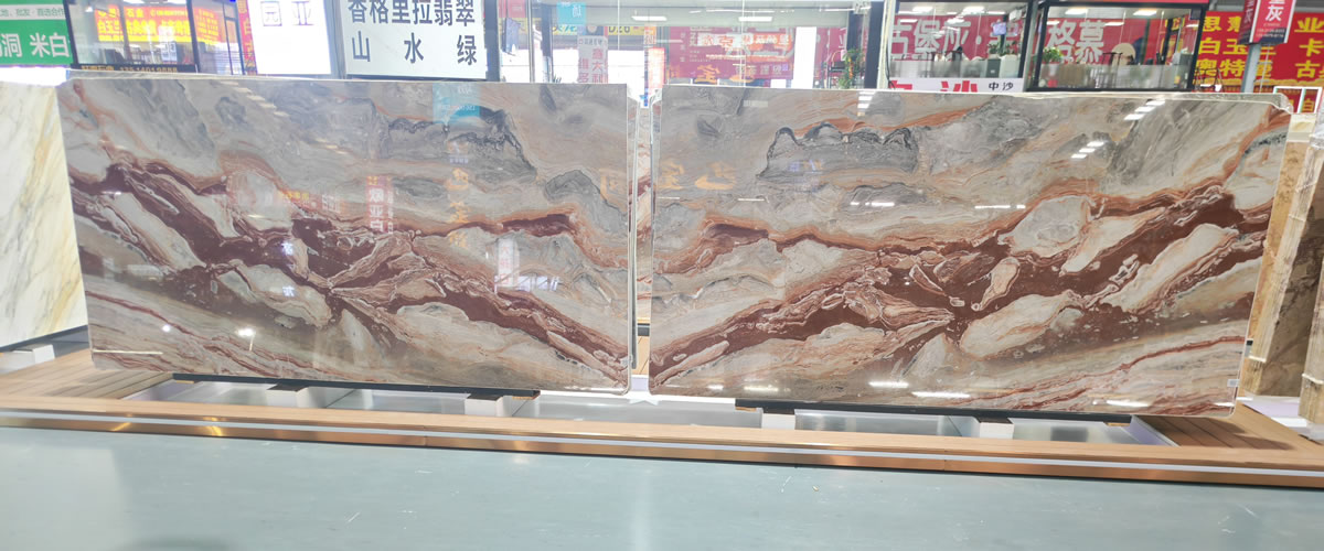 莫尼卡红（古驰红）
